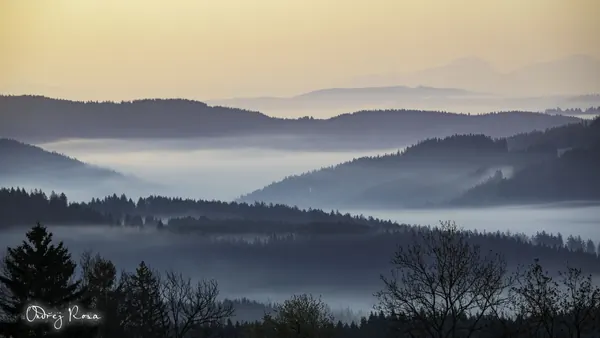 Inverze nad beskydskými hřebeny