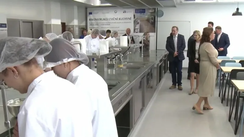 Žáci z frenštátské Hotelové školy mají k dispozici novou cvičnou kuchyni